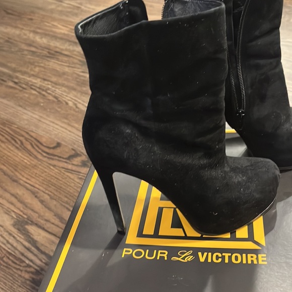 Pour la victoire zane heeled booties black suede - Picture 3 of 4
